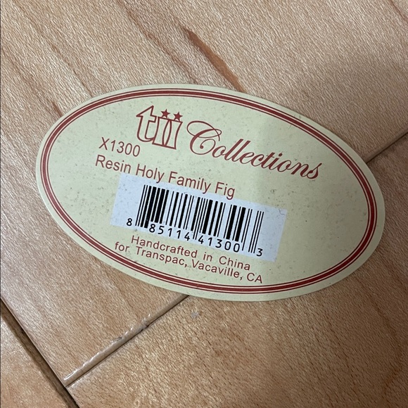 Christmas Nativity Scene with Gold Star Mary Joseph Jesus Resin - Picture 6 of 6